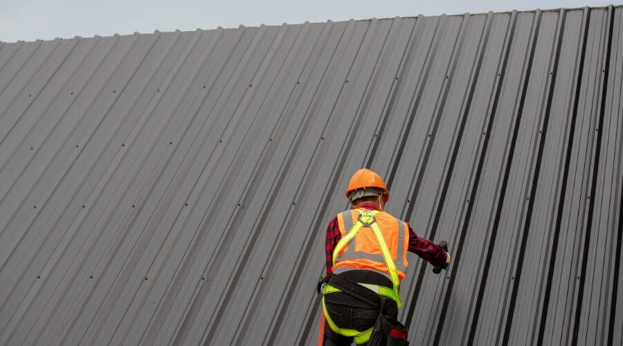 Professional gutter cleaning in Richford, VT